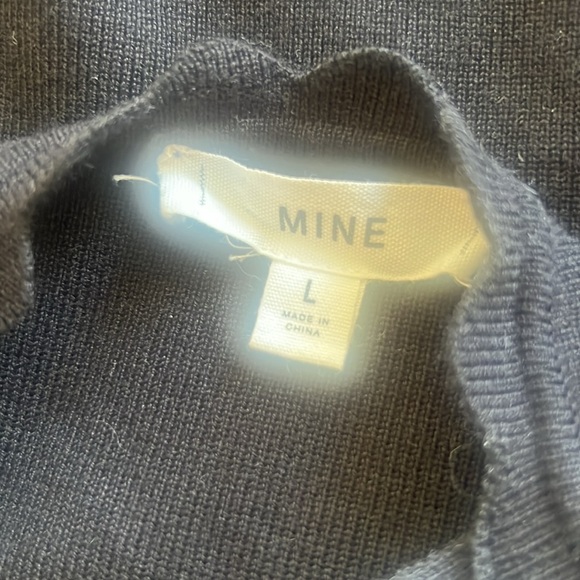 Beautiful black camisole - Picture 7 of 7